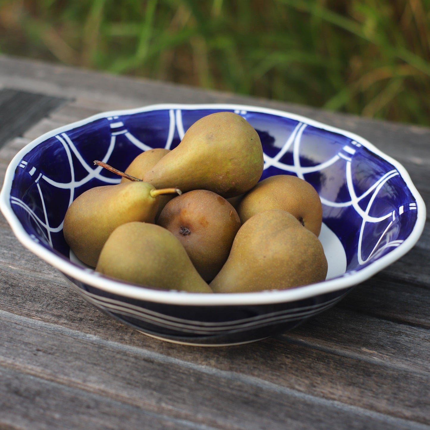 Blue Garden Stoneware 12-Inch Serving Bowl