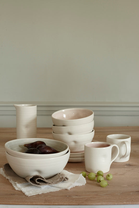 Pinch Pink Stoneware 16 Piece Dinnerware Set, Service For 4