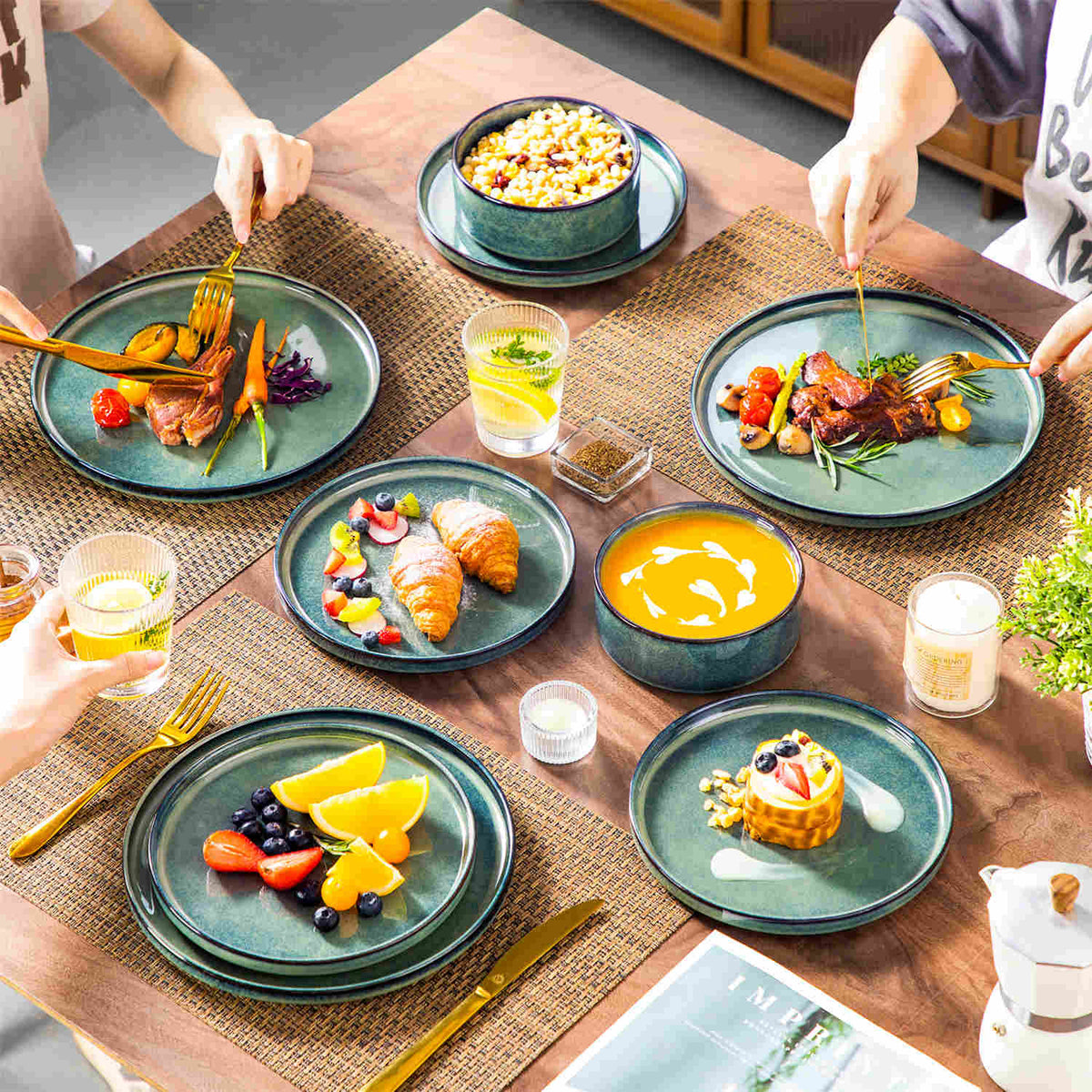 Starry Straight-Edge 12 Piece Dinnerware Set