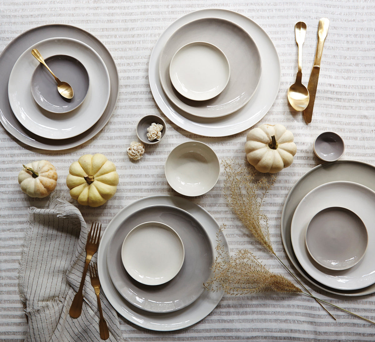 Shell Bisque Grey Porcelain 4 Piece Dinnerware Set, Service For 1