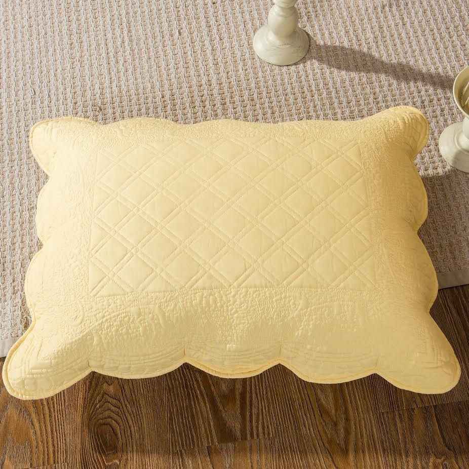 Tache Buttercup Puffs Yellow Diamond Matelasse Scalloped Quilt Set (YELLEMDES)