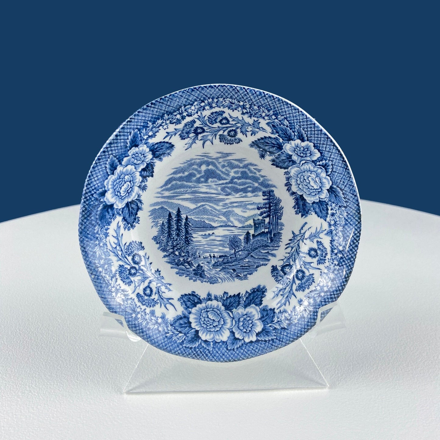 Fine English Blue & White Tableware Set — 3 Plates & 2 Berry Bowls